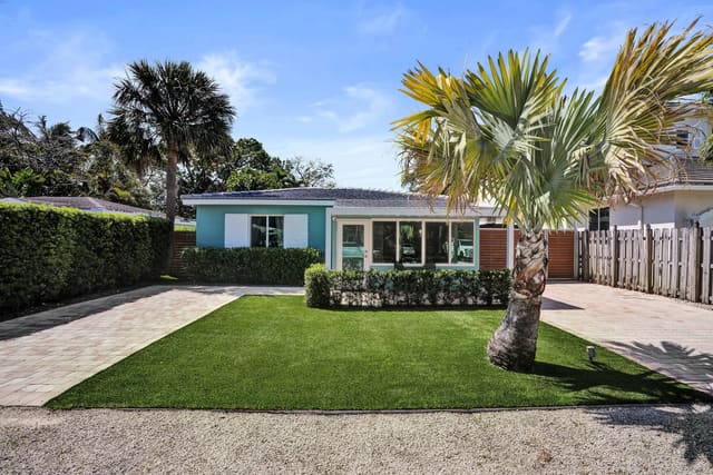 846 SW 11th Court, sold in Vinik No 2, Fort Lauderdale, FL