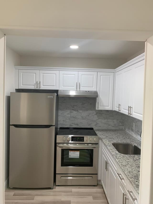 204 Canterbury I, West Palm Beach, FL 33417