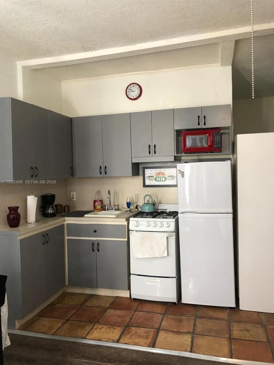 3710 Collins Avenue N-310, Miami Beach, FL 33140 photo 3