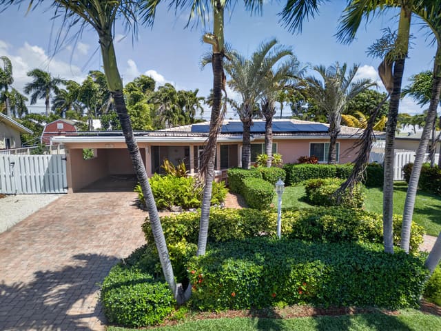 431 NE 24th Court, sold in Boca Woods, Boca Raton, FL