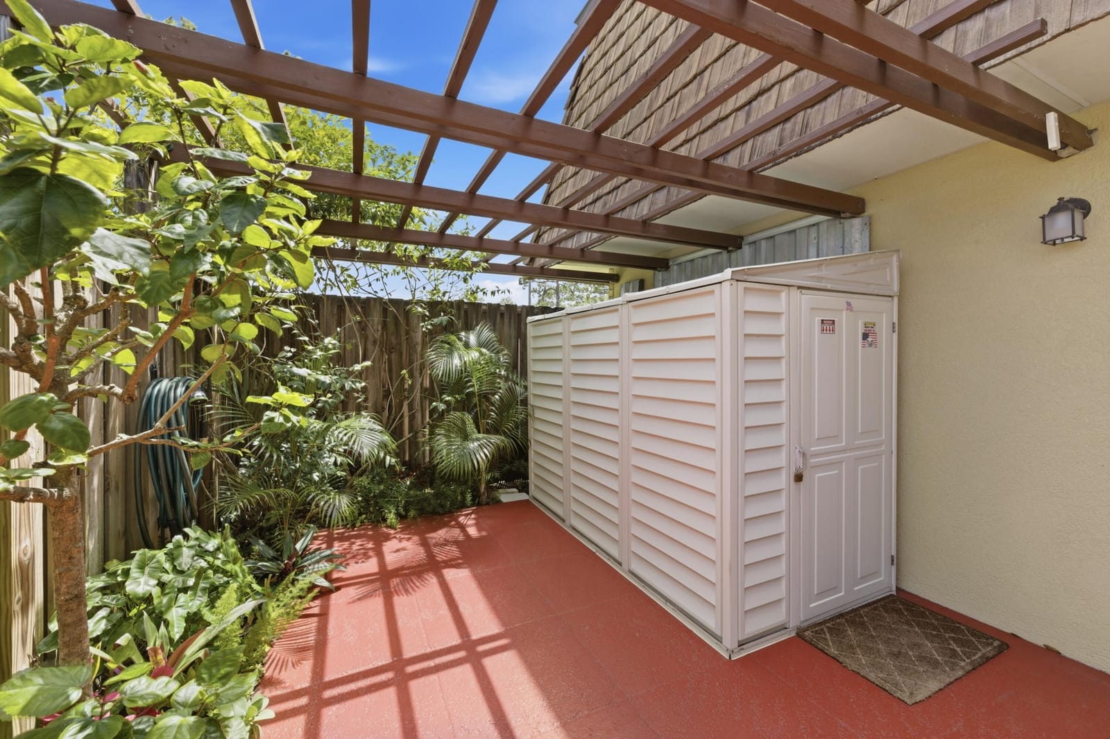 1104 11th, Greenacres, FL 33463 photo 3