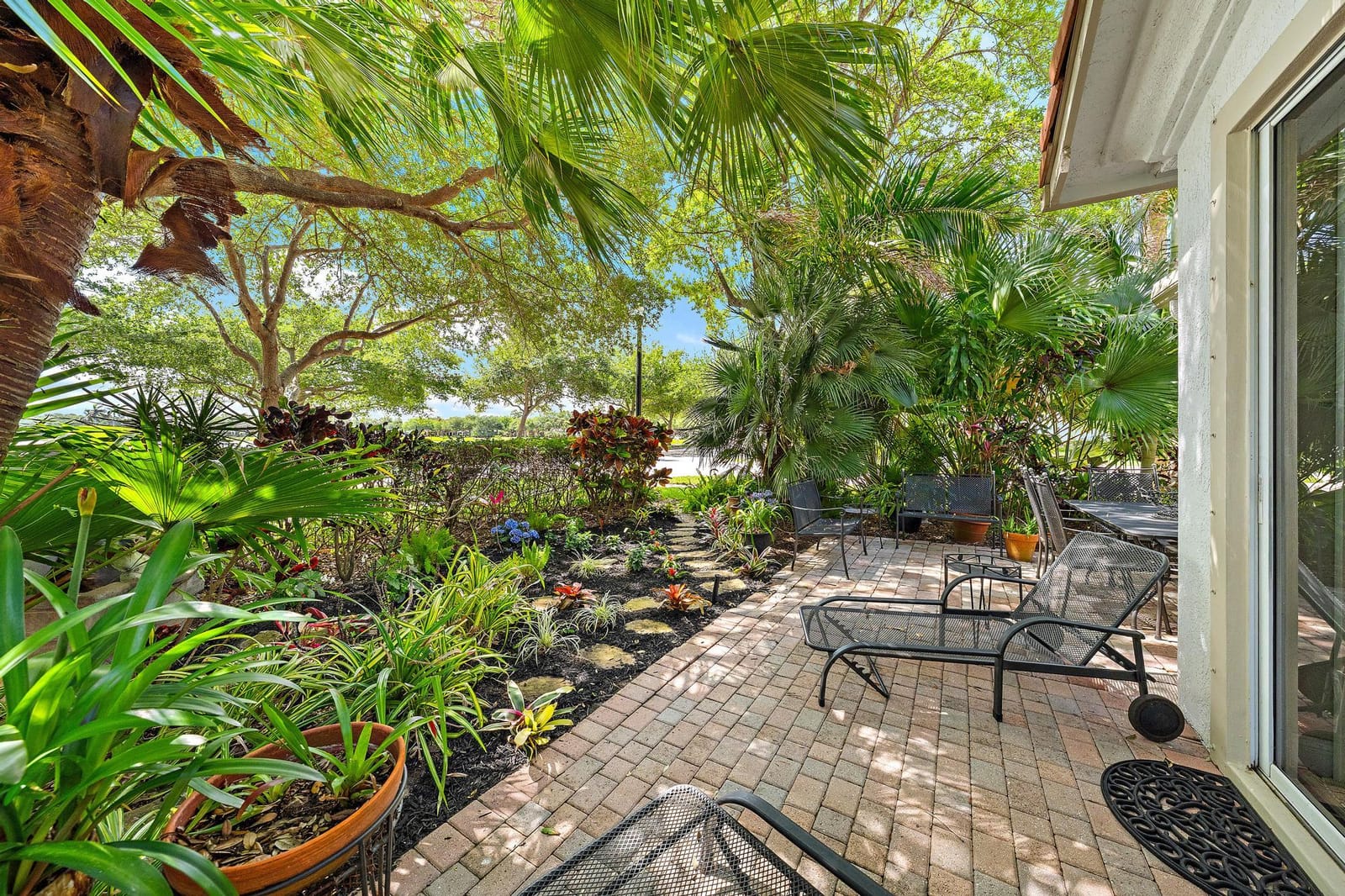 520 Tomahawk Court — photo 5