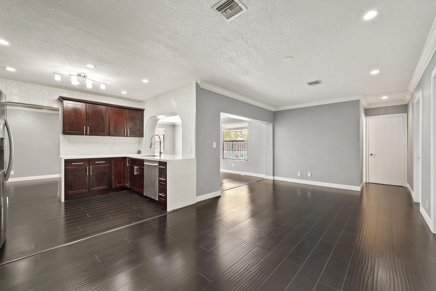 3670 NW 78th Lane, Coral Springs, FL 33065 photo 9