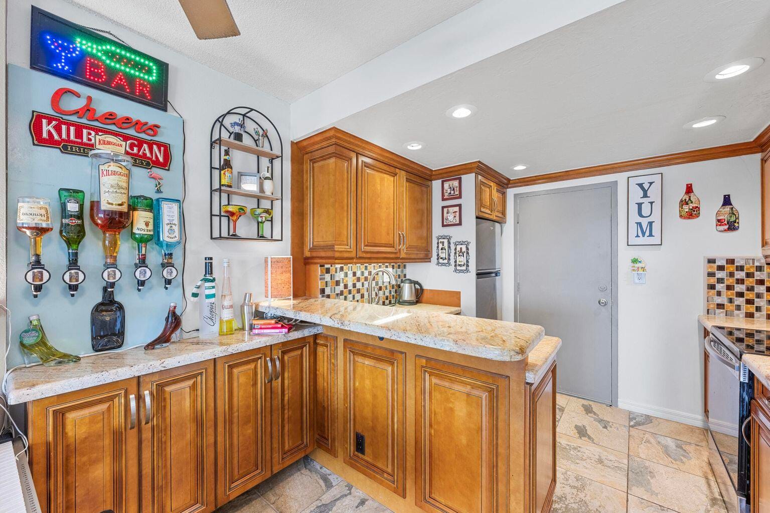 1831 NE 38th Street 410, Oakland Park, FL 33308 photo 11