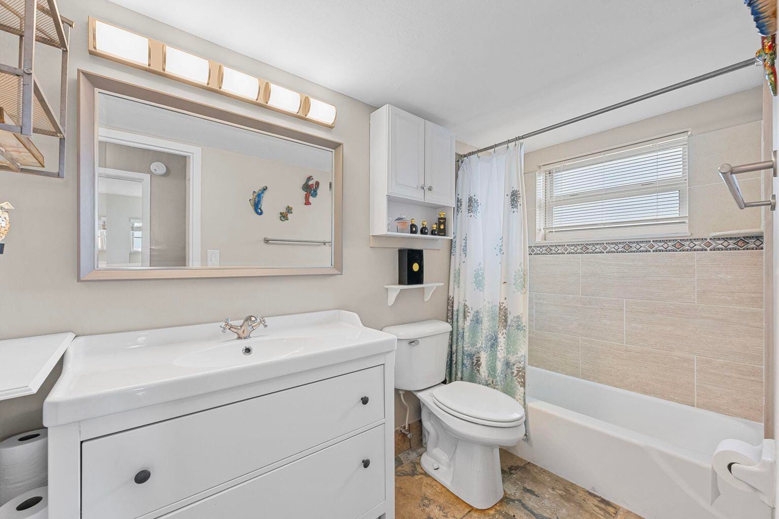 1831 NE 38th Street 410, Oakland Park, FL 33308 photo 20