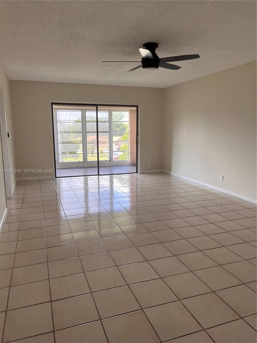 8101 SW 24th Court 406 — photo 4