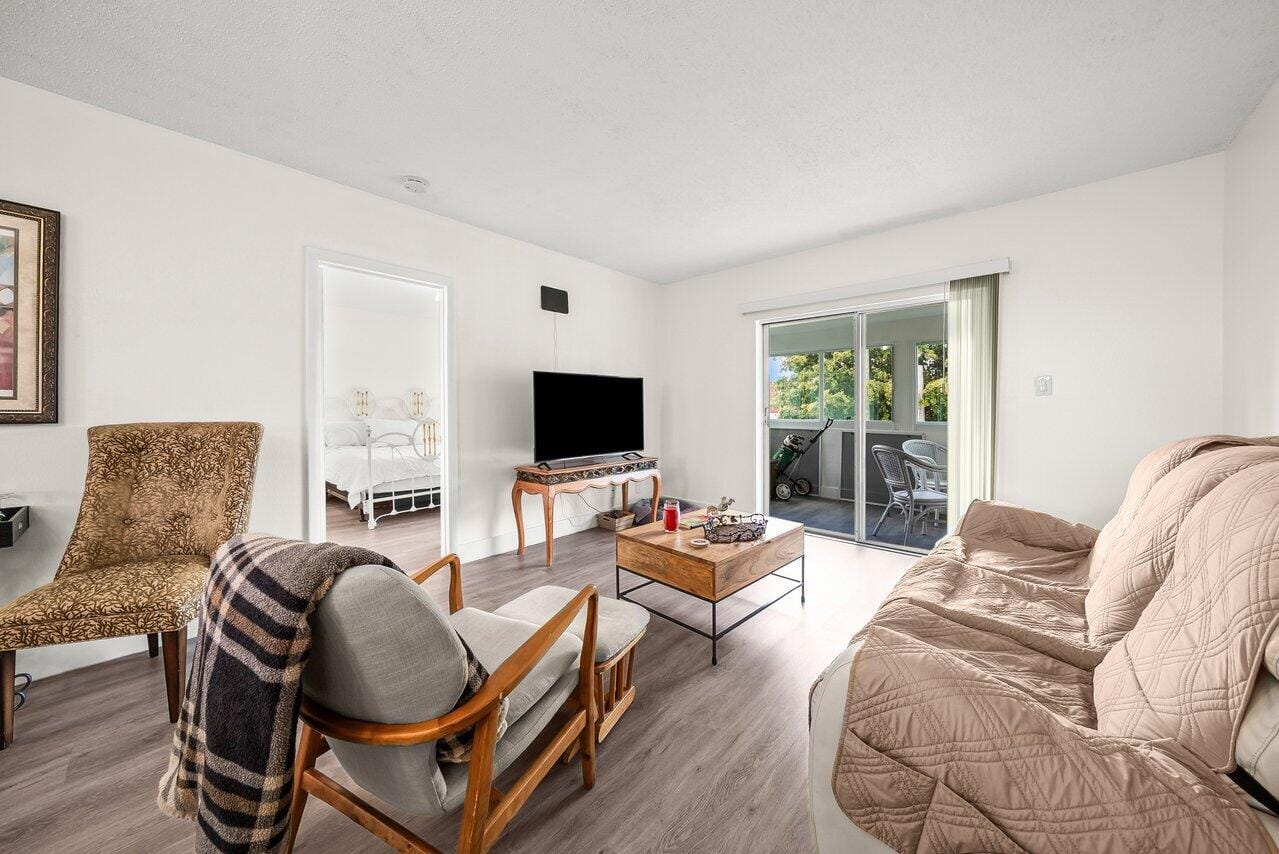 1117 Lake Terrace 207, Boynton Beach, FL 33426 photo 9