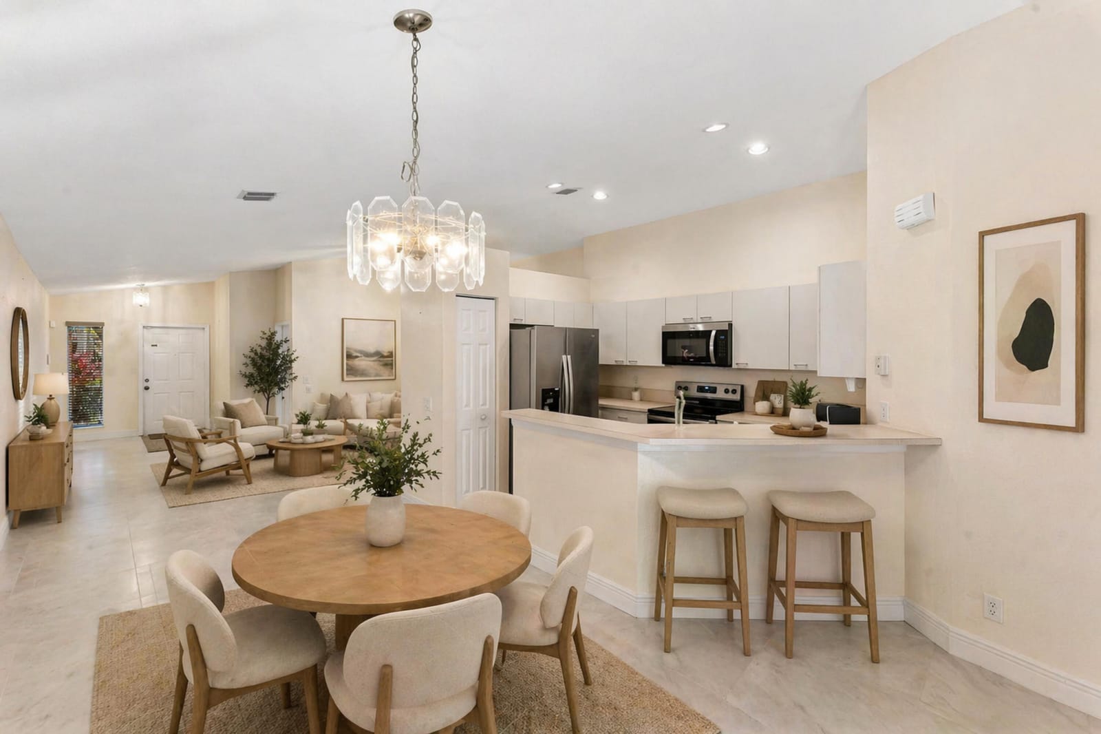 1353 Canary Island Drive — photo 4