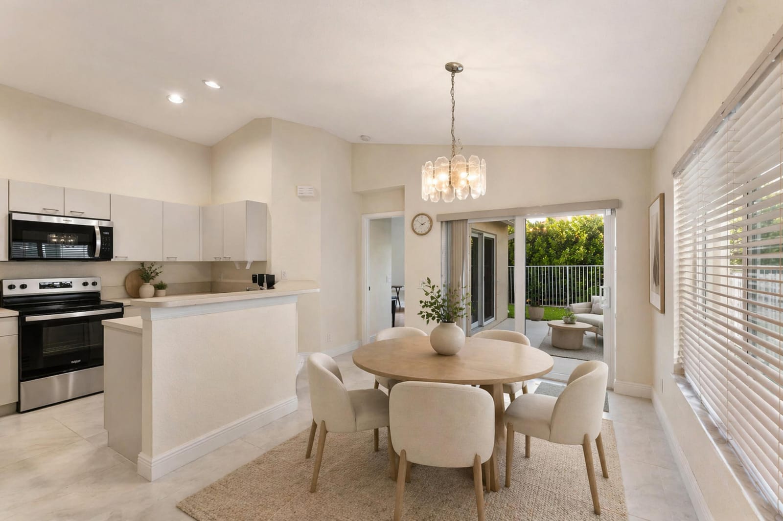 1353 Canary Island Drive — photo 5
