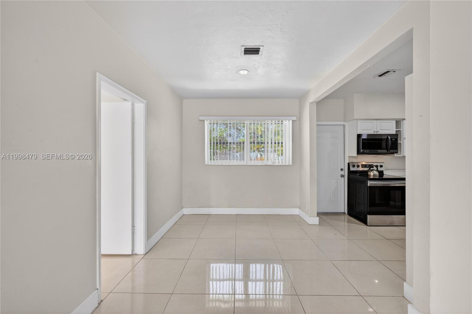 807 SW 26th Court, Fort Lauderdale, FL 33315 photo 8