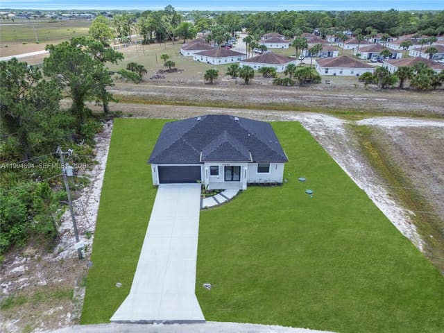 6045 Kumquat Circle, LaBelle, FL 33935