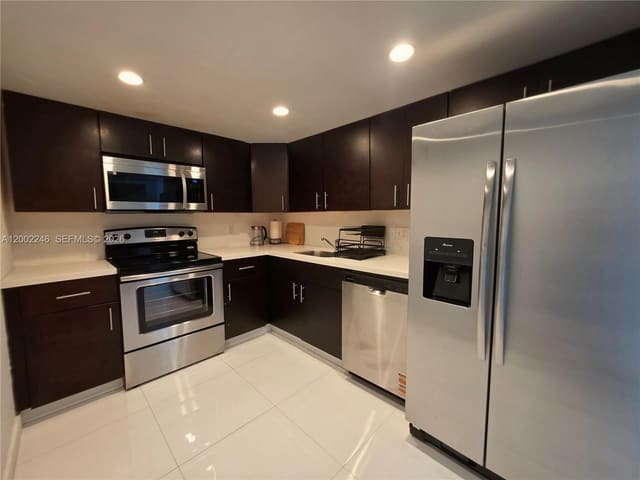 1200 NE Miami Gardens Drive 1003W, Miami, FL 33179