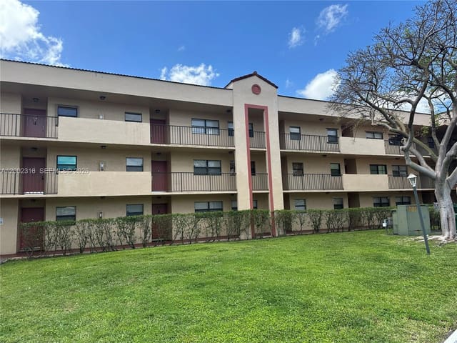 3396 Foxcroft Rd 305 305, Miramar, FL 33025