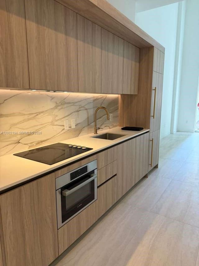 77 SE 5th Street 1011, Miami, FL 33131