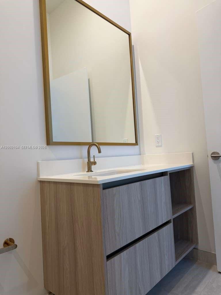 77 SE 5th Street 1011 — photo 8