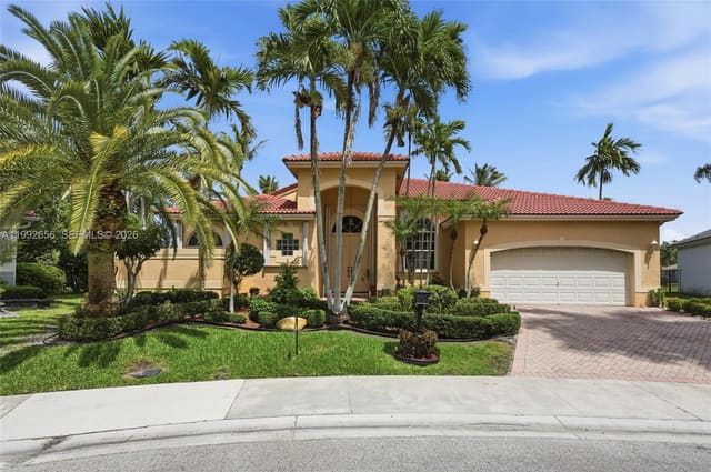 3038 Lakewood Drive, Weston, FL 33332