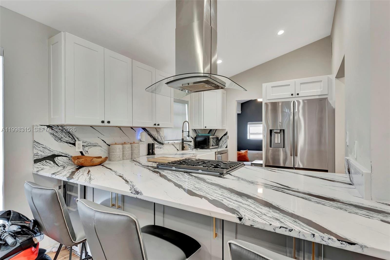 3043 Hayes Street — photo 4