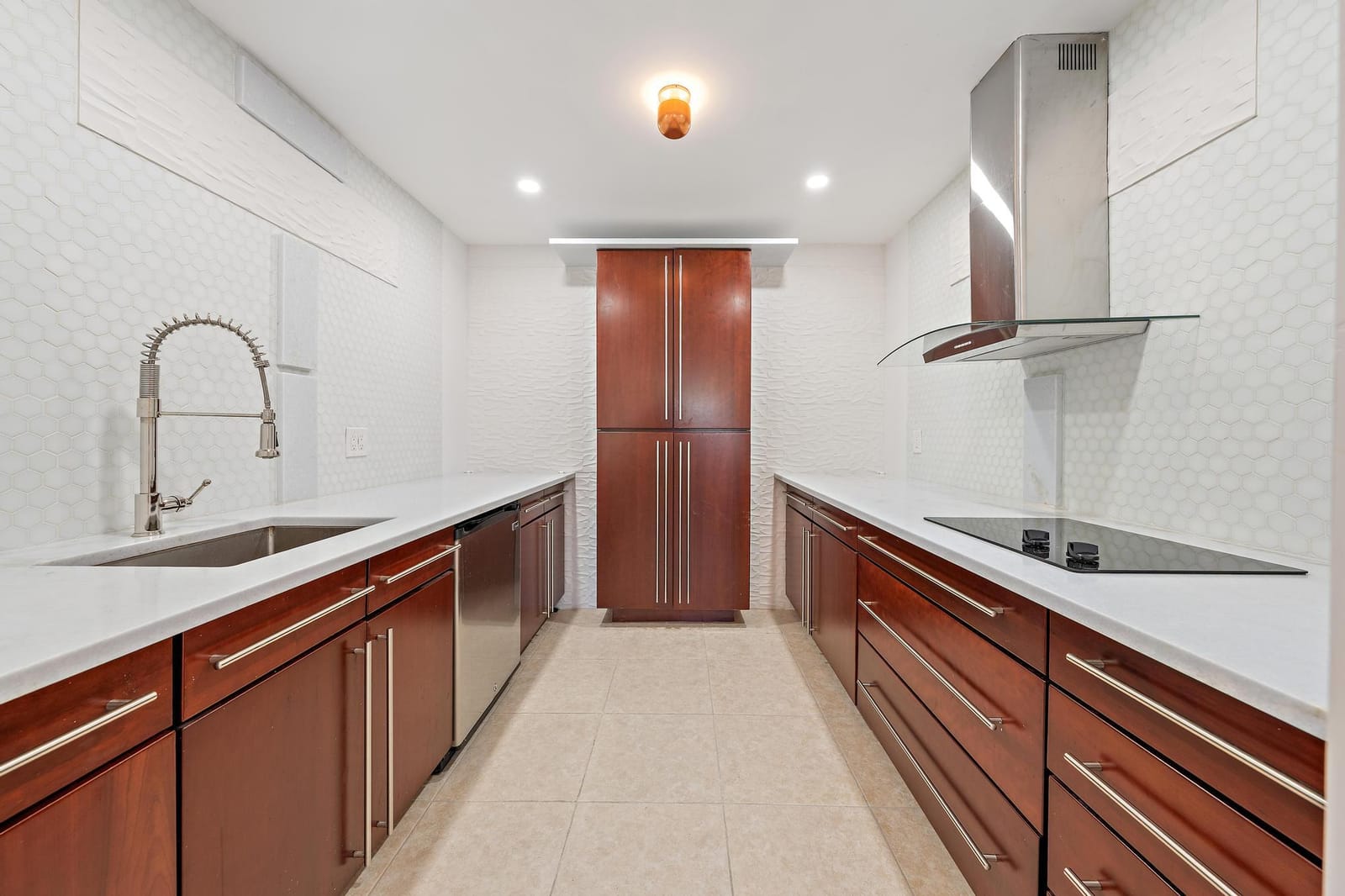 1516 S Lakeside Drive 106 — photo 4