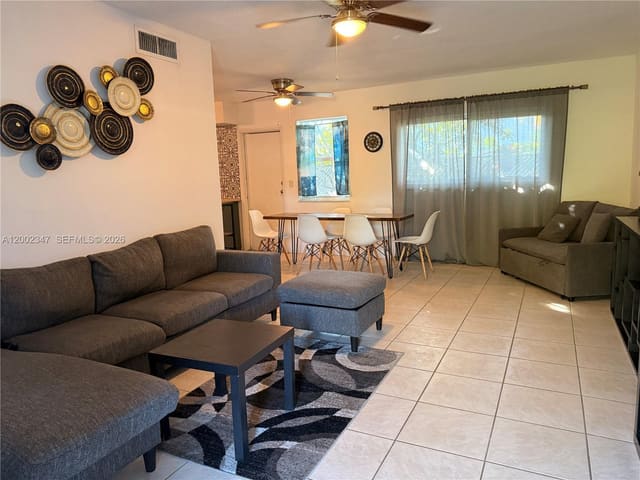 1104 N 17th Court 107, Hollywood, FL 33020
