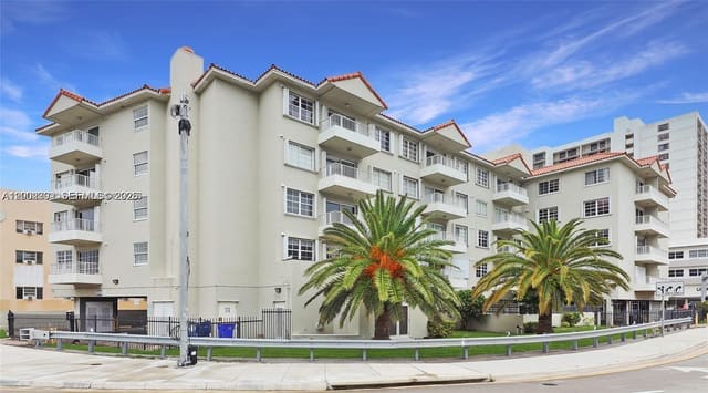 2600 Collins Avenue 405, Lake Beach Club, Miami Beach, FL