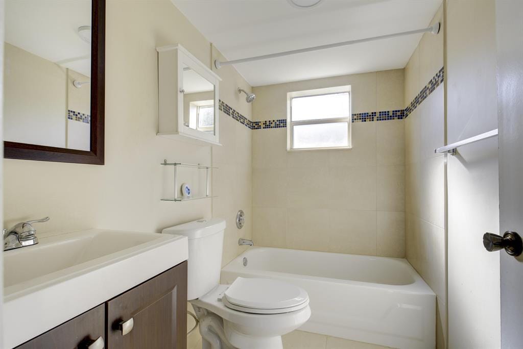 188 Piedmont D 188, Delray Beach, FL 33484 photo 3