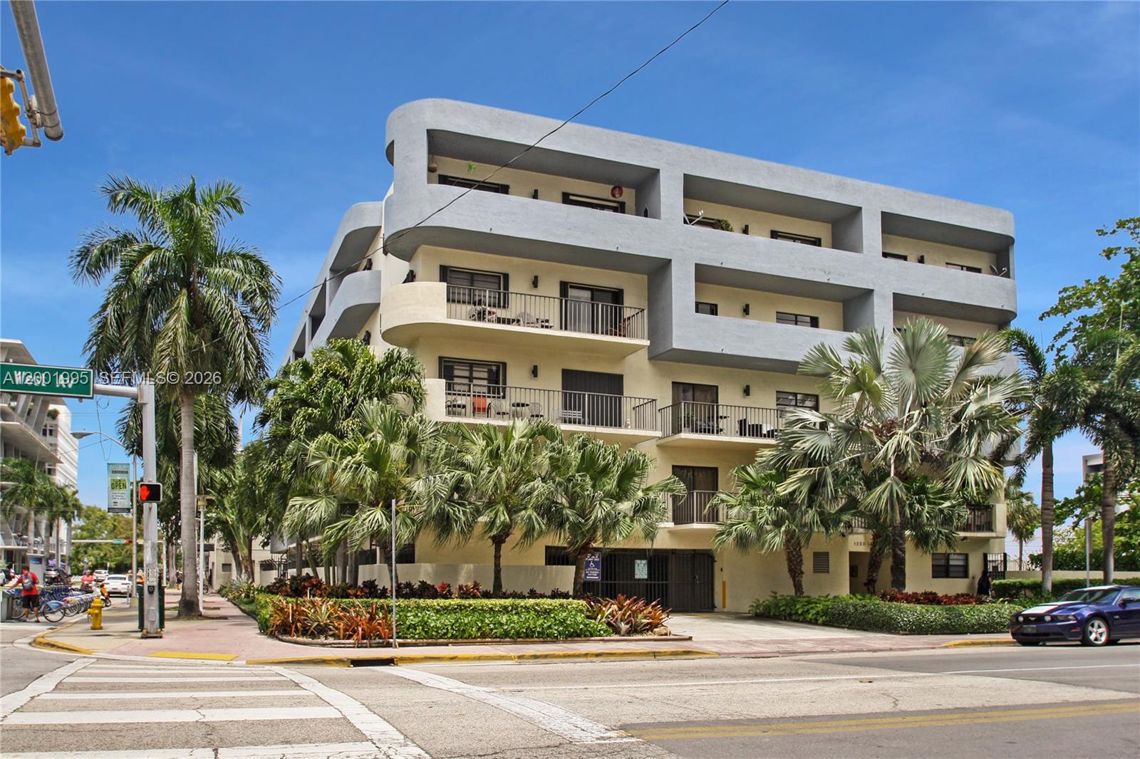 1250 Lincoln Road 404 — photo 2