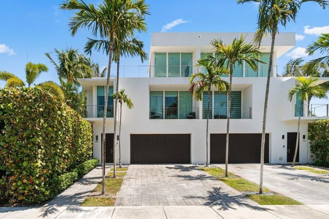 243 Venetian Drive, Delray Beach, FL 33483