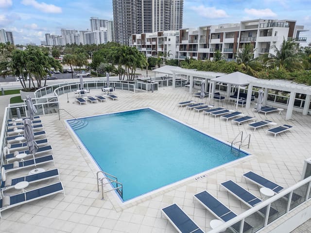 3015 N Ocean Boulevard 19F, Berkley South, Fort Lauderdale, FL