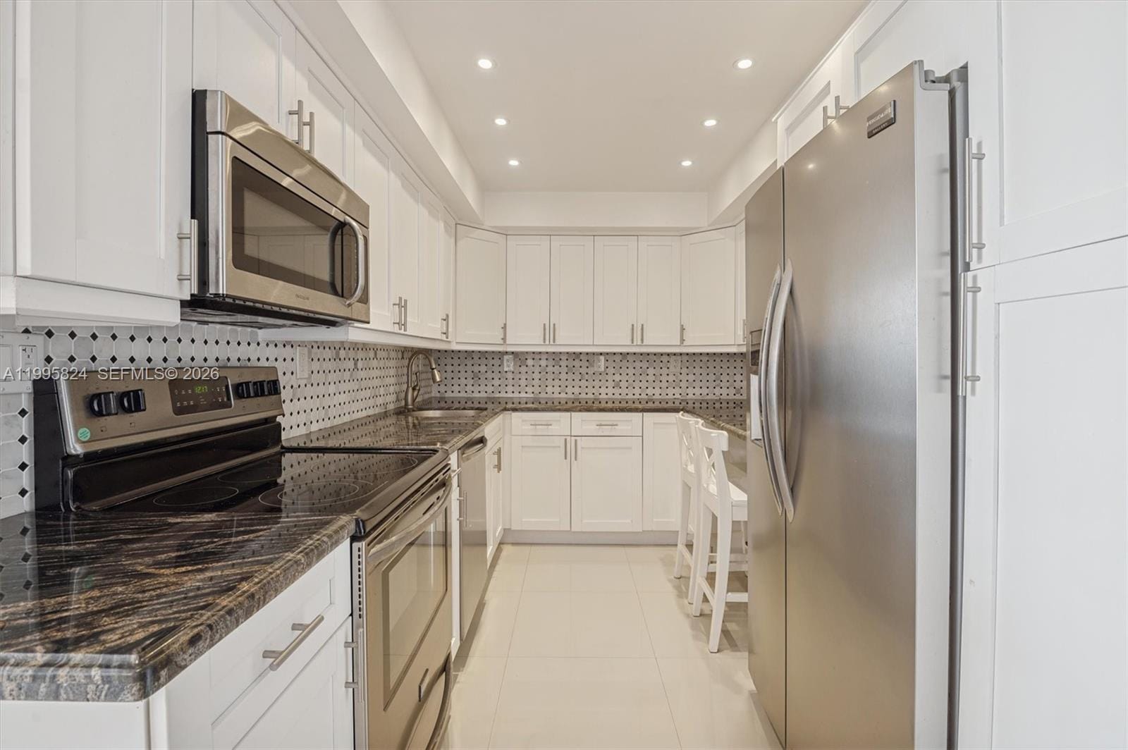 20225 NE 34th Court 2411 — photo 2