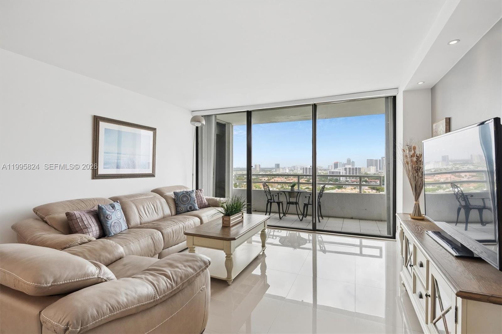 20225 NE 34th Court 2411 — photo 3