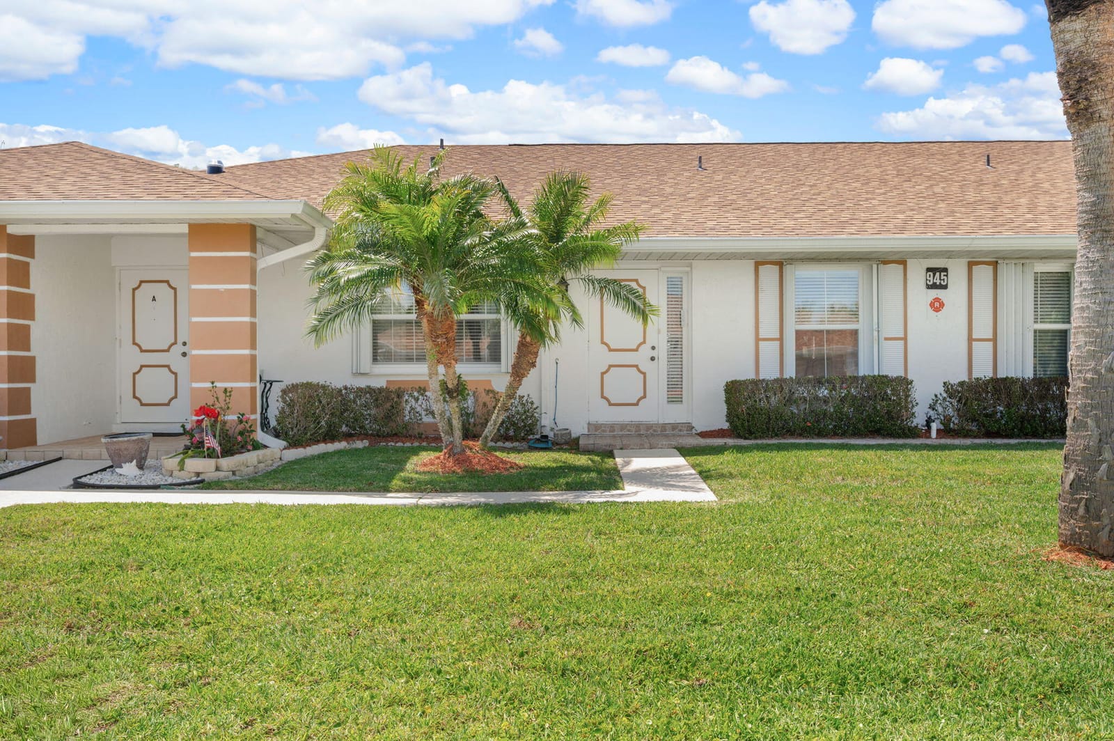 945 Savannas Point Drive B — photo 2