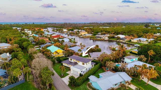 10742 SE Burgee Court, Hobe Sound, FL 33455