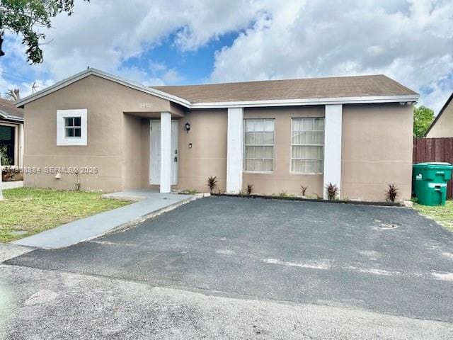 19922 NW 67th Place, sold in Country Lake Homes 2nd Ad, Hialeah, FL