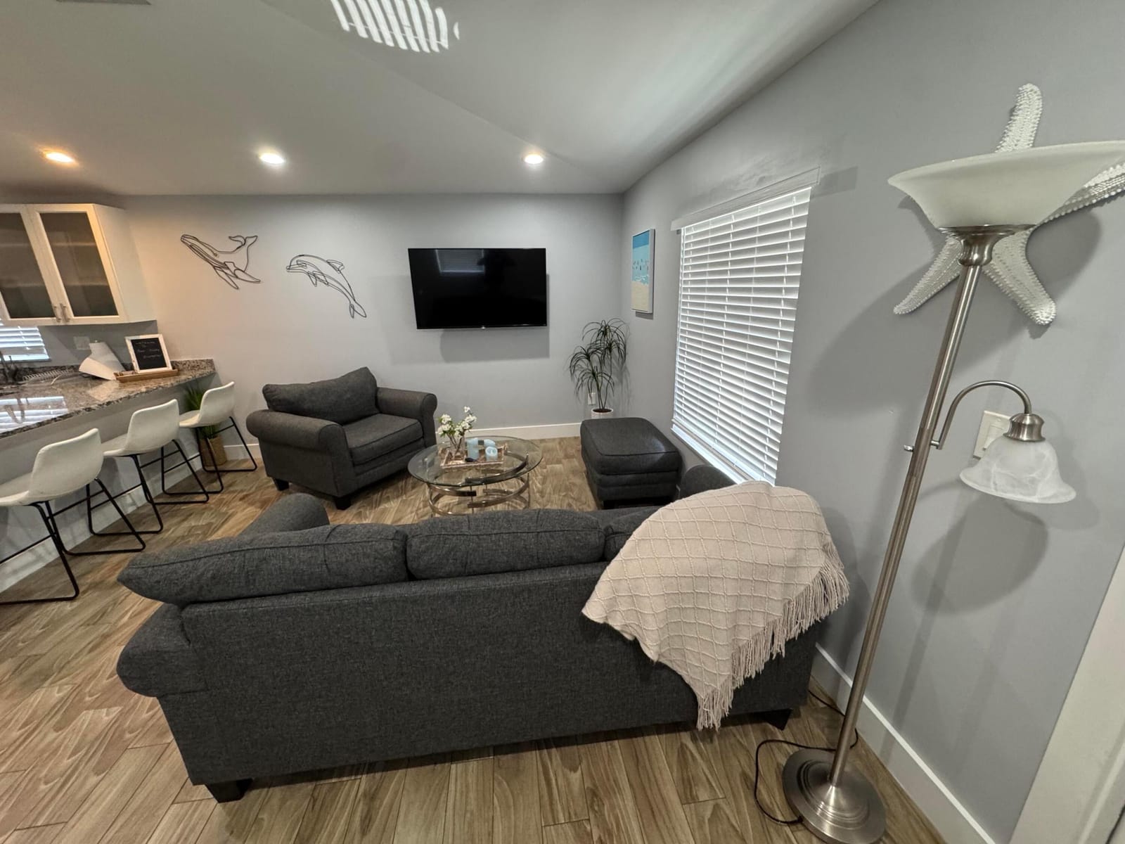 601 N E Street — photo 3