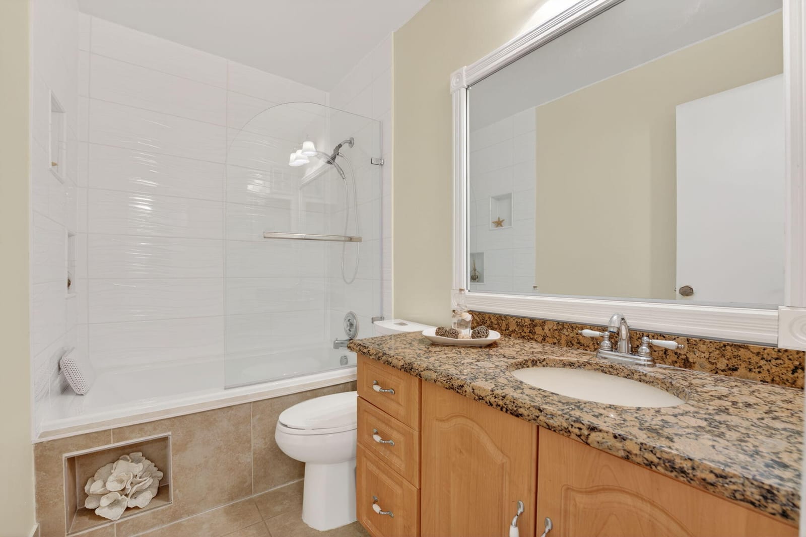 3951 NE 17th Avenue 703 — photo 11