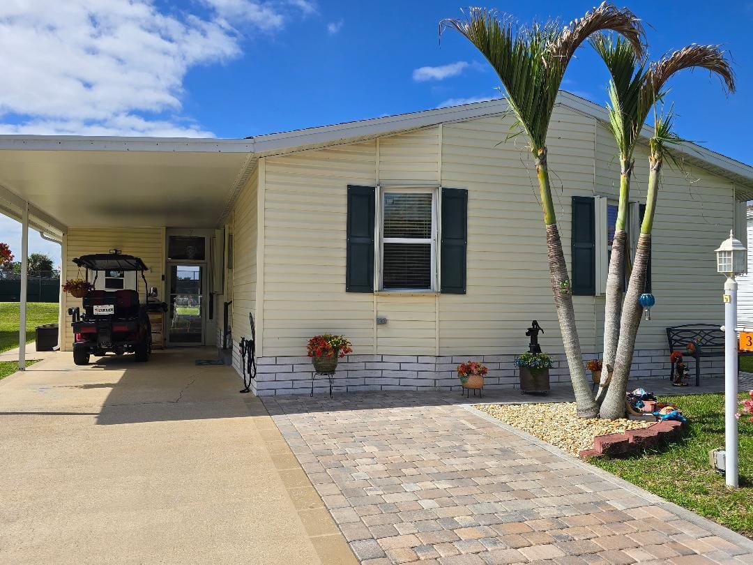 337 Seahorse Terrace — photo 2