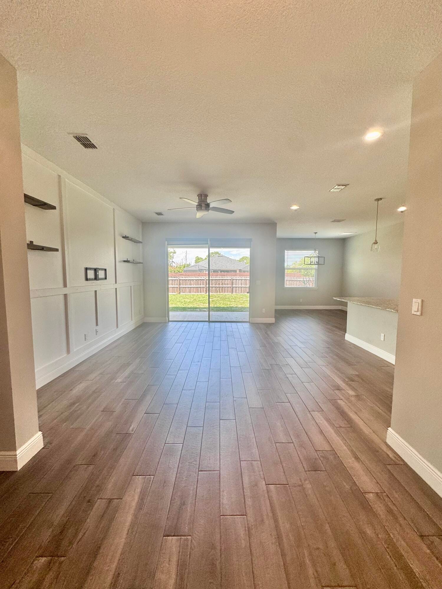 110 SW Pilsner Circle — photo 3