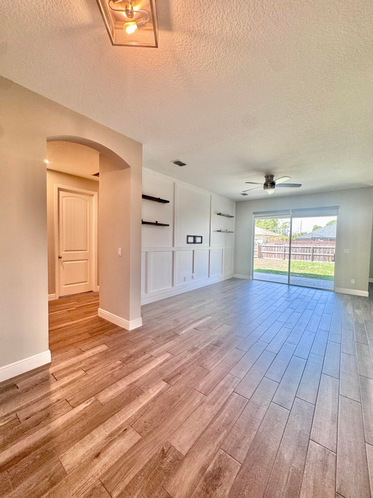 110 SW Pilsner Circle — photo 4