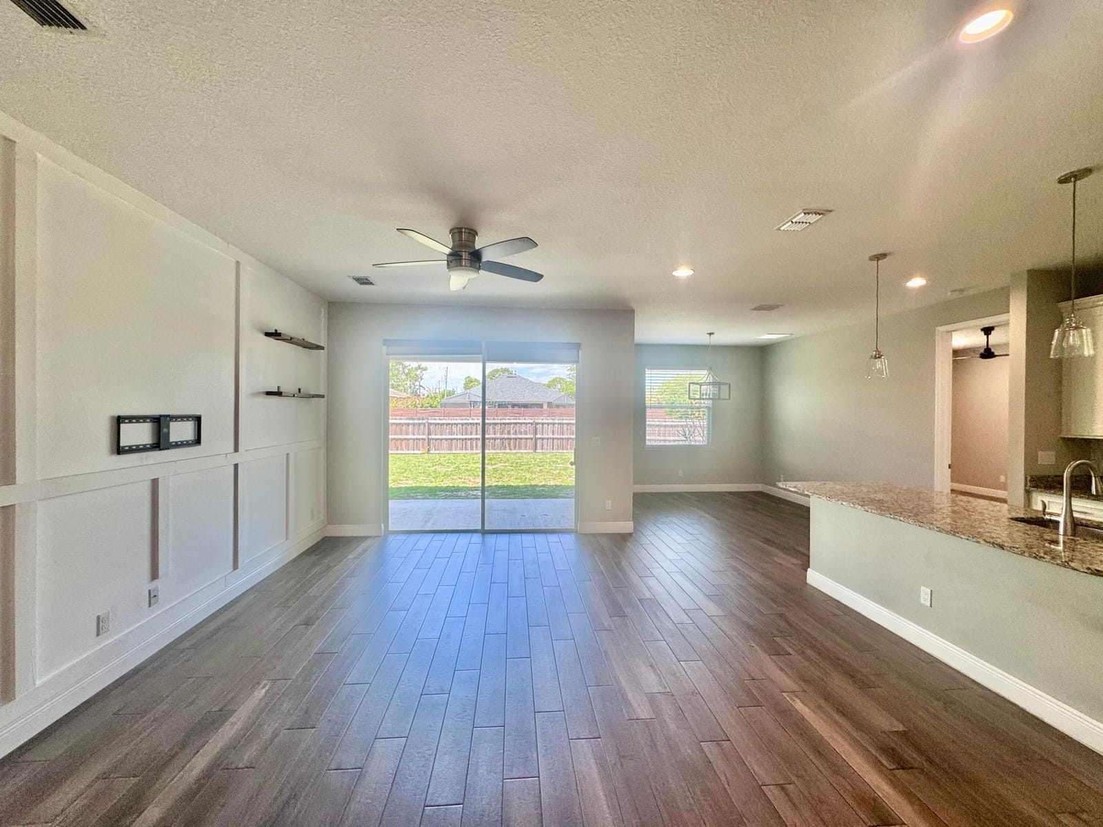 110 SW Pilsner Circle — photo 5