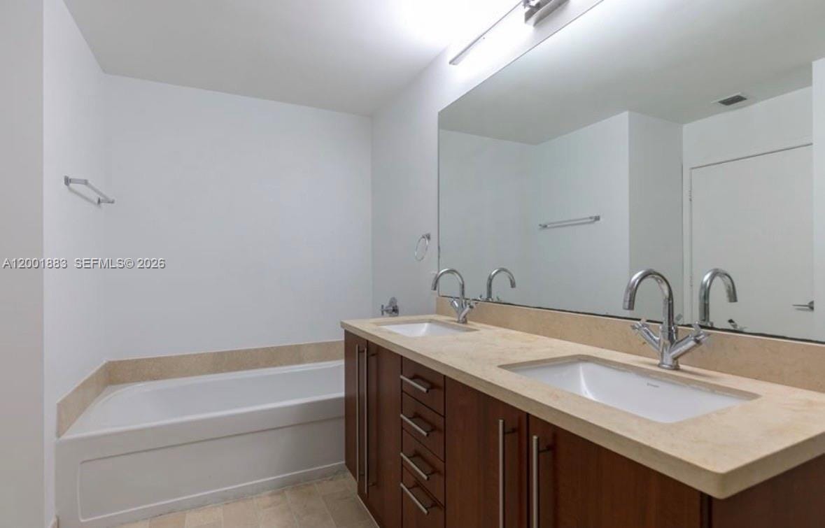 1111 SW 1st Avenue 3222-N — photo 7