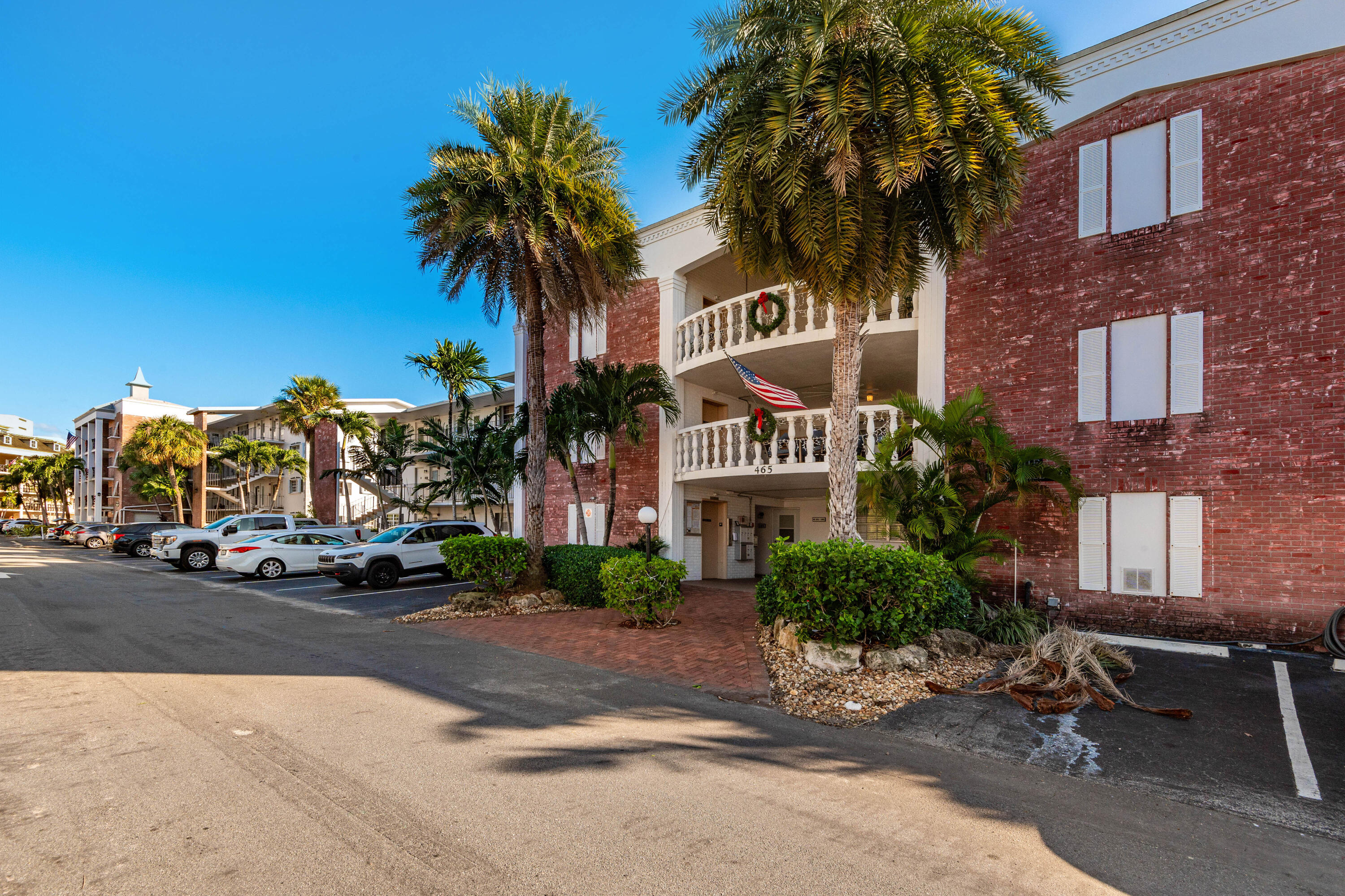 465 Paradise Isle Boulevard 110, Hallandale Beach, FL 33009, Hallandale Beach
