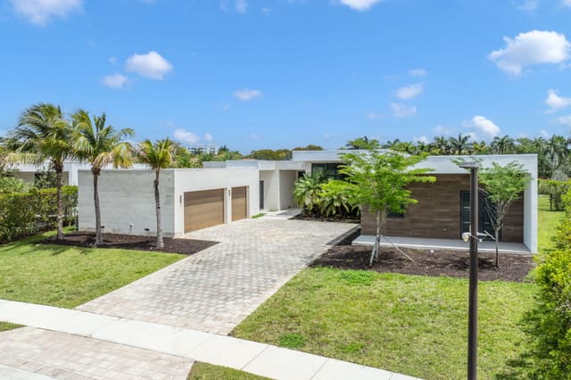 16539 N Botaniko Dr Drive N, Weston Estates, Weston, FL