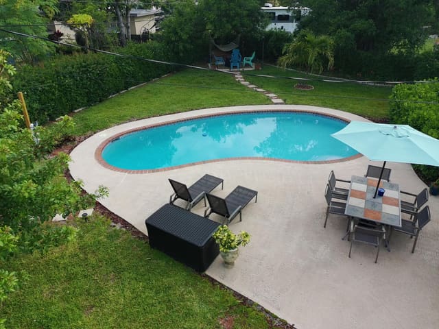 6321 Nowata Circle, sold in Seminole Manor 1, Lake Worth, FL