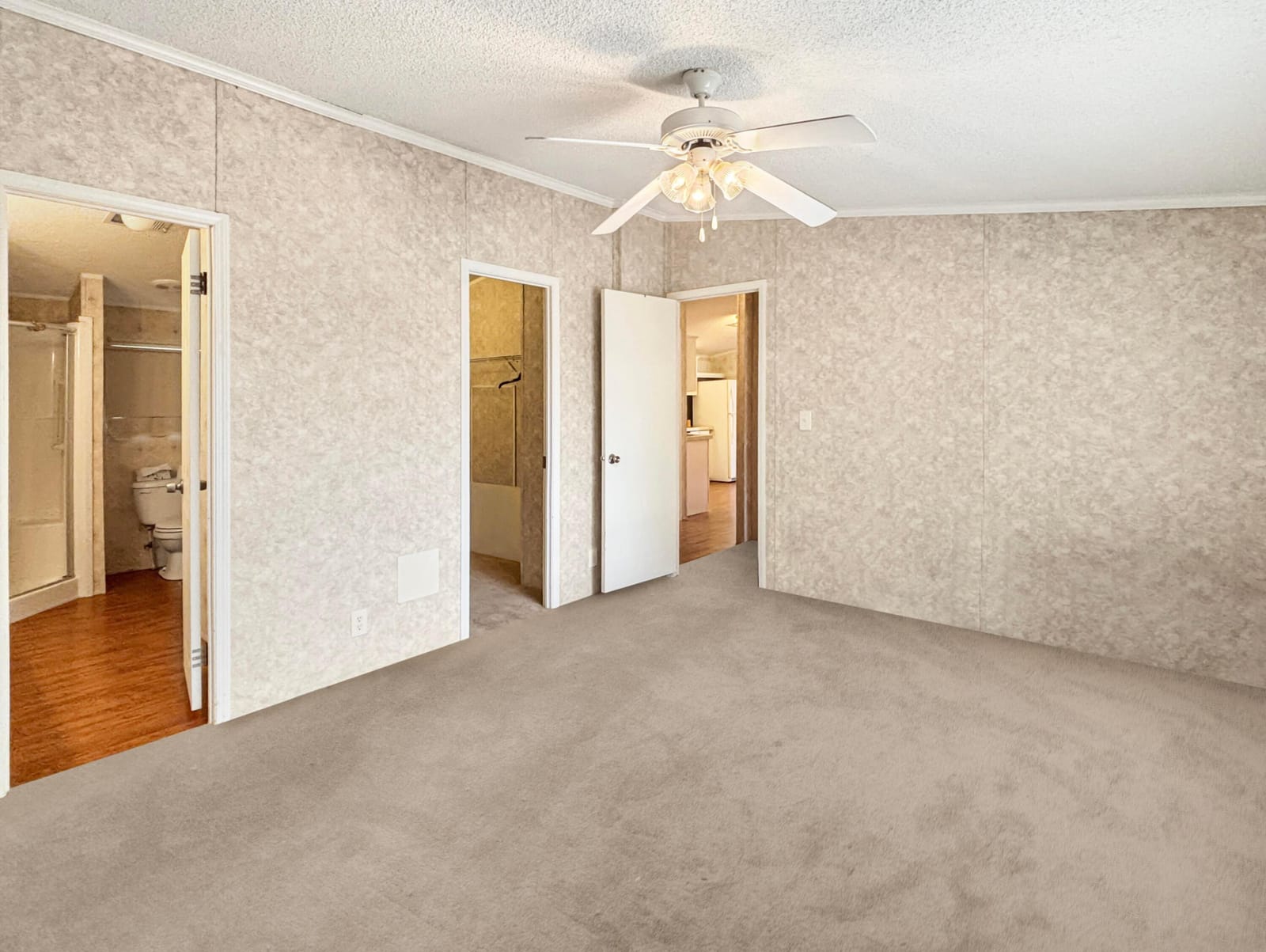 7568 SE Swan Avenue, Hobe Sound, FL 33455 photo 13