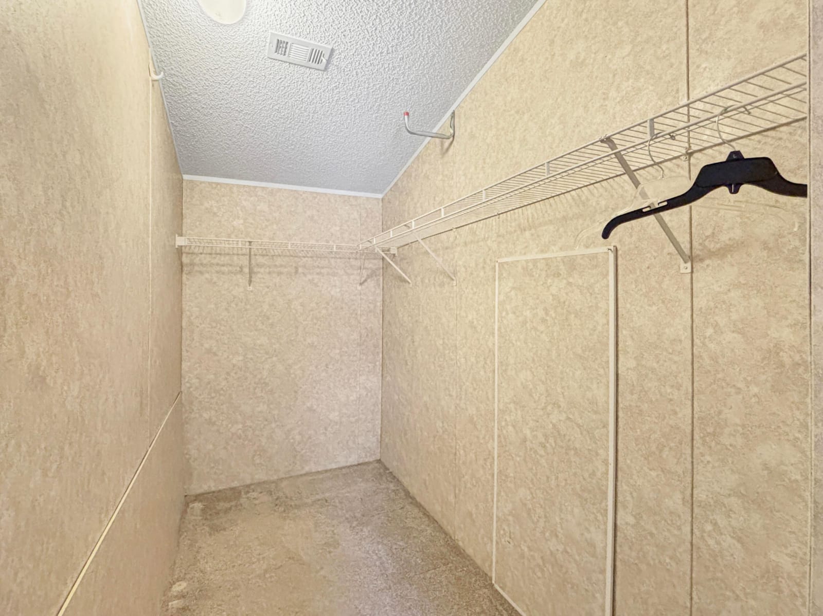 7568 SE Swan Avenue, Hobe Sound, FL 33455 photo 15