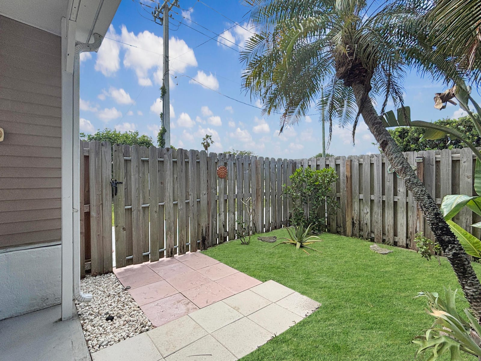 7568 SE Swan Avenue, Hobe Sound, FL 33455 photo 26