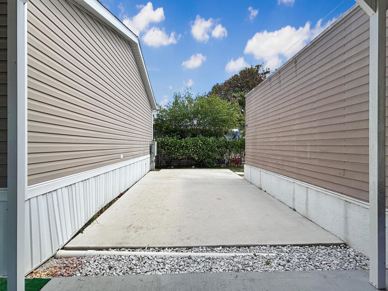 7568 SE Swan Avenue, Hobe Sound, FL 33455 photo 29