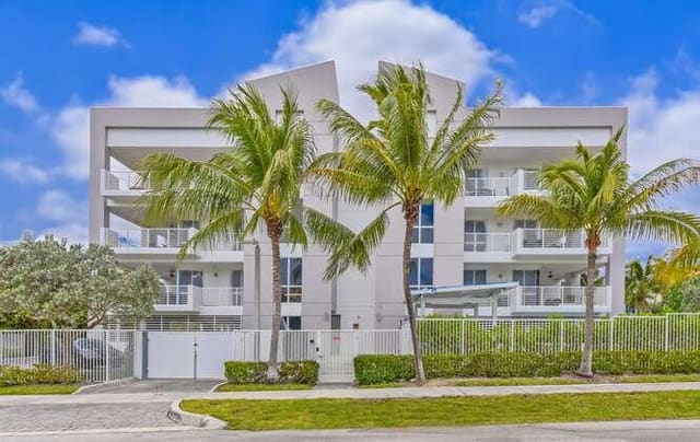 51 SE 19th Avenue 401, Deerfield Beach, FL 33441