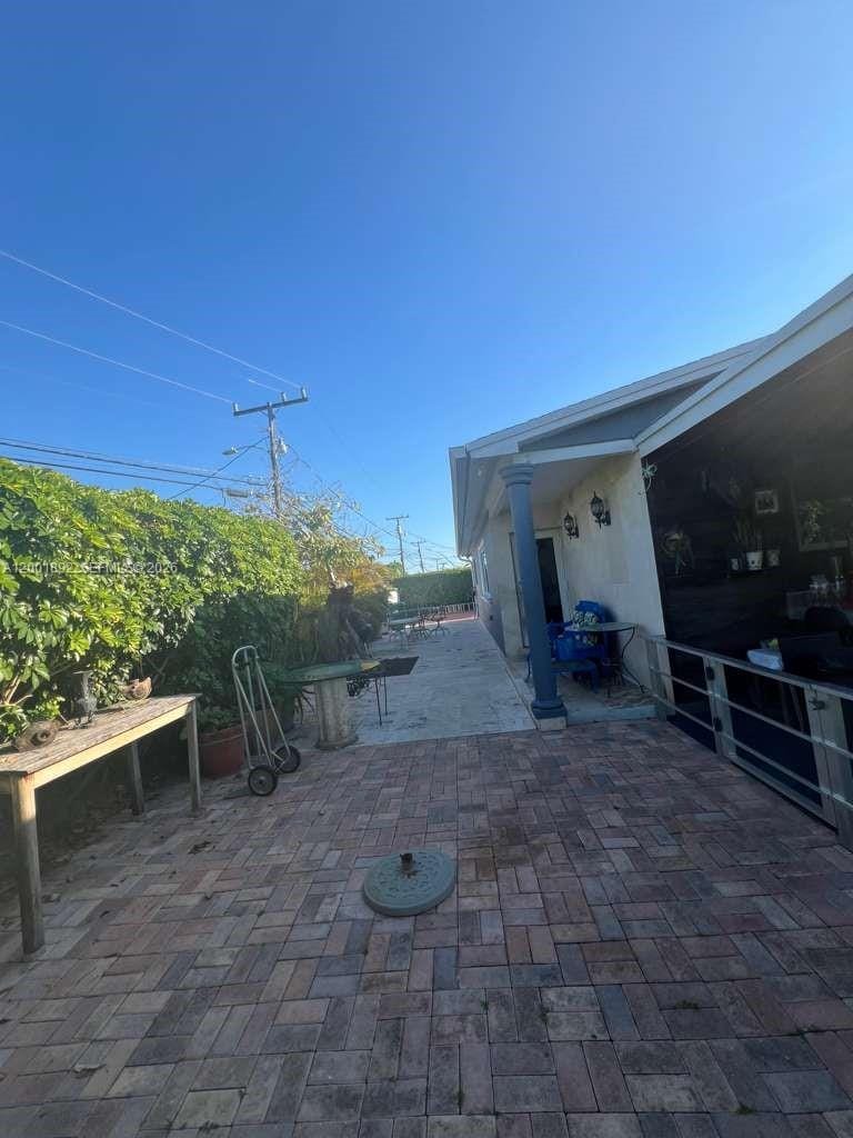 6900 SW 22nd Street, Miami, FL 33155 photo 3