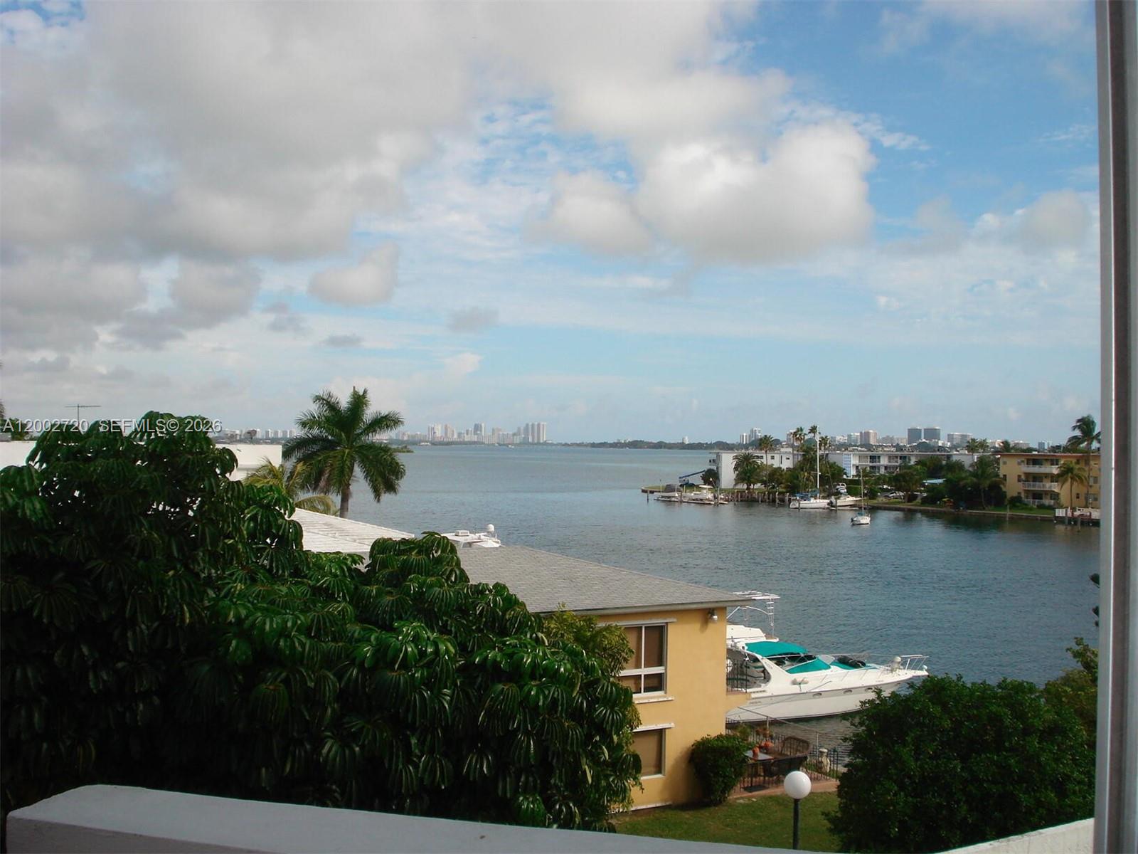 7933 W Dr 404 404, North Bay Village, FL 33141, North Bay Village